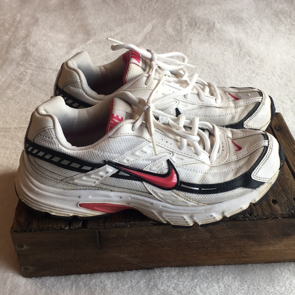 Nike Sneakers 7 womens, pink/white/black
